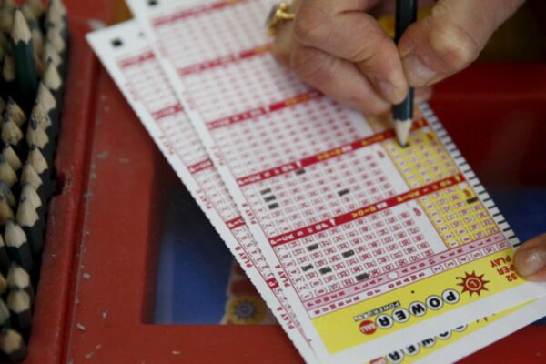 How to Choose the Right Lottery Ticket for Your Budget (1)